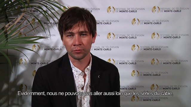 Les héros de Reign , la série teen pop historique