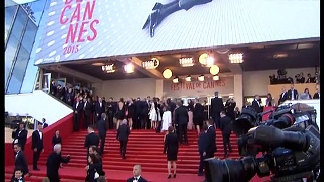 Eva Longoria et Bérénice Béjo sur les marches