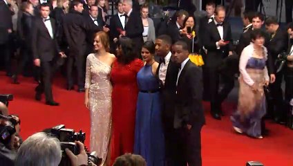 Emma Watson, jeune et jolie sur les marches...