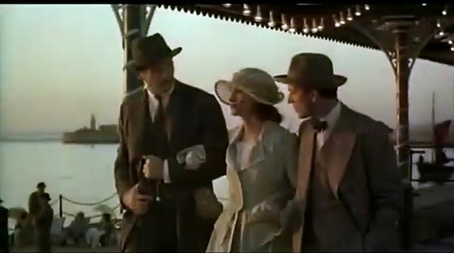 Michael Collins Bande-annonce VO