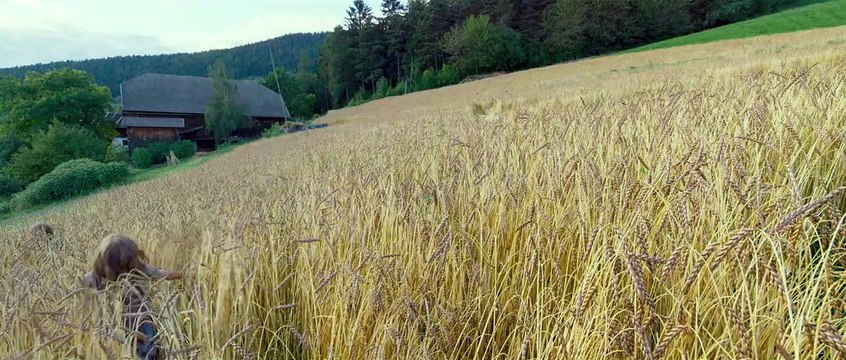 Une vie cachée Bande-annonce VO