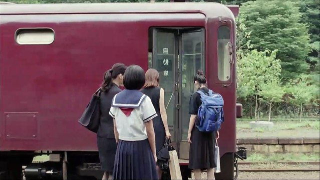 Notre petite sœur - EXTRAIT VOST Le départ en train