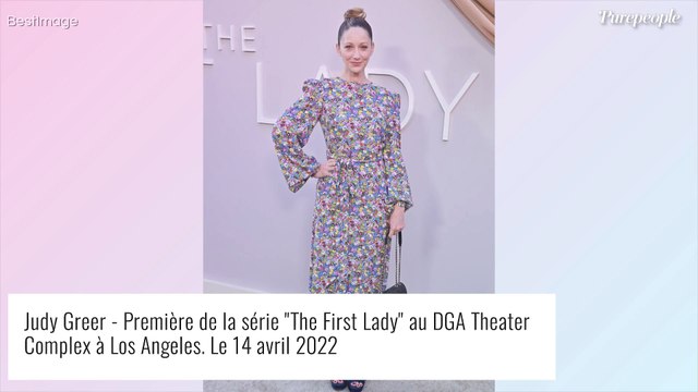 Gilian Anderson sublime en rose, Michelle Pfeiffer avec son mari : elles font sensation sur tapis rouge