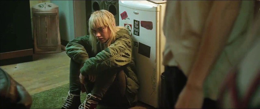 Green Room - EXTRAIT VO On s'assoit et on attend