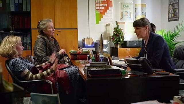 Last Christmas EXTRAIT VF Petra vs Kate