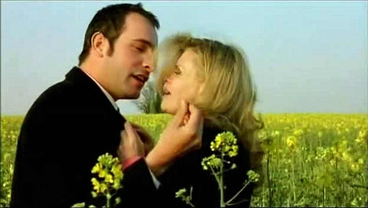 Toutes les filles sont folles Teaser (3) VF