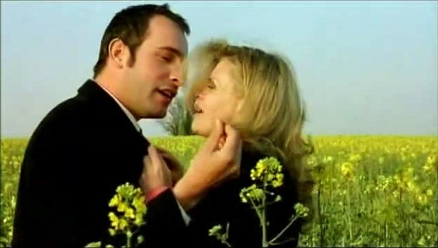 Toutes les filles sont folles Teaser (3) VF