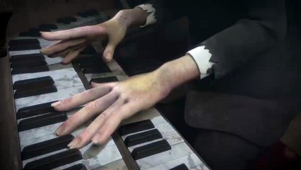 La Famille Addams EXTRAIT VF "Le générique rejoué par Max et La Chose"