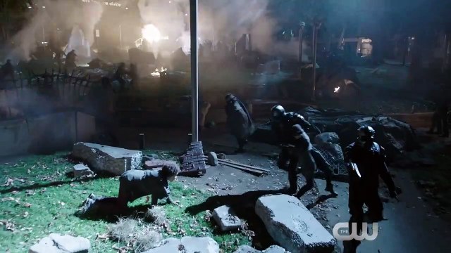 DC's Legends of Tomorrow - saison 1 Bande-annonce Pour le Futur (3) VO