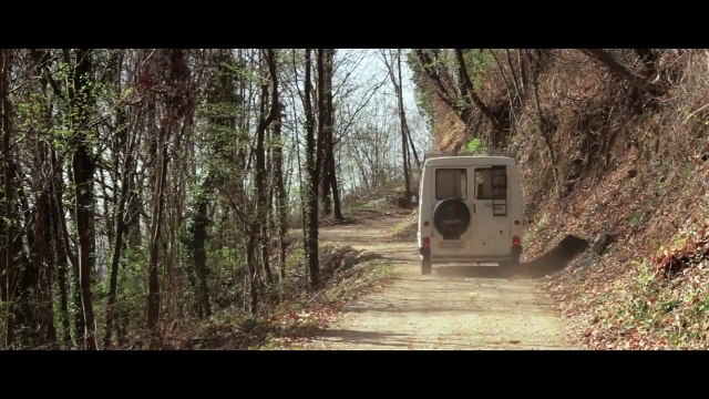 Across the River Bande-annonce VO