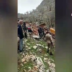 Adıyaman'da jandarma maden ocağına direnen köylülere müdahale etti