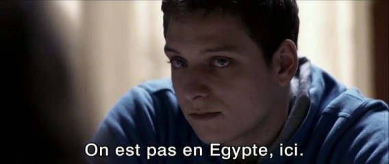 Ali a les yeux bleus - EXTRAIT VOST "J'ai pas le droit d'avoir une copine ?"
