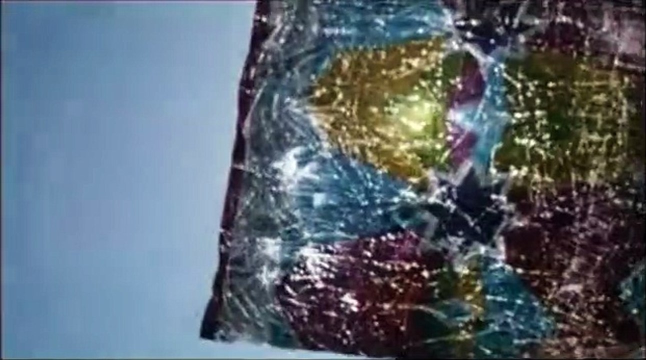 Mille mois Bande-annonce VO