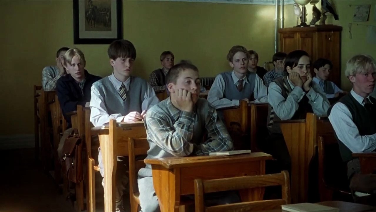 La Beauté des choses EXTRAIT VO "La salle des cartes"