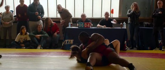 Robuste Bande-annonce VF