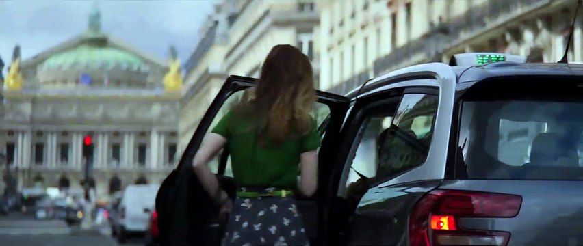 L'Extraordinaire voyage du Fakir EXTRAIT VO Un chauffeur de taxi qui prédit l'avenir