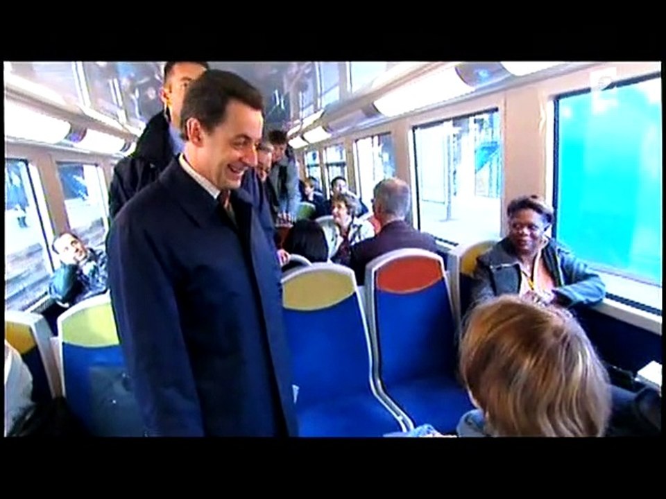 Ségo et Sarko sont dans un bateau Teaser (3) VF