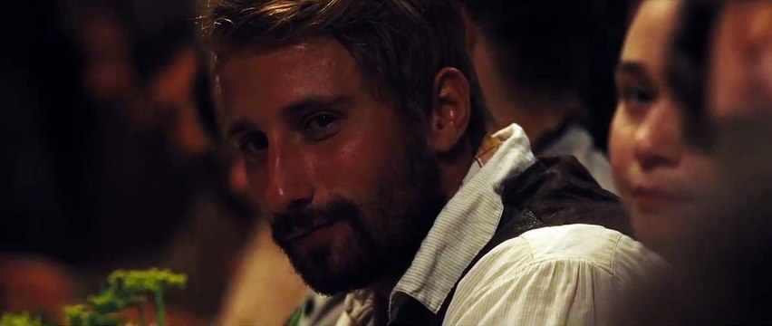 Loin De La Foule Déchaînée - EXTRAIT VOST La chanson