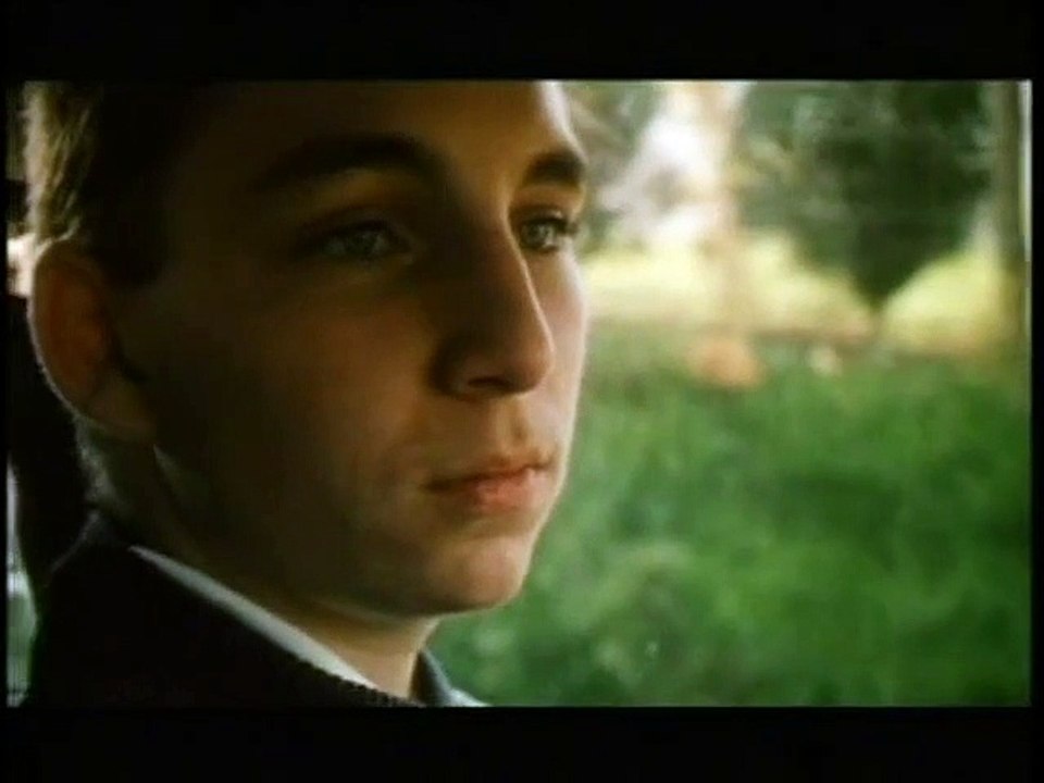 Dix-sept ans Bande-annonce VF