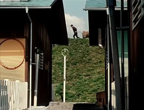 Bonjour - EXTRAIT VOST Quel bon a rien