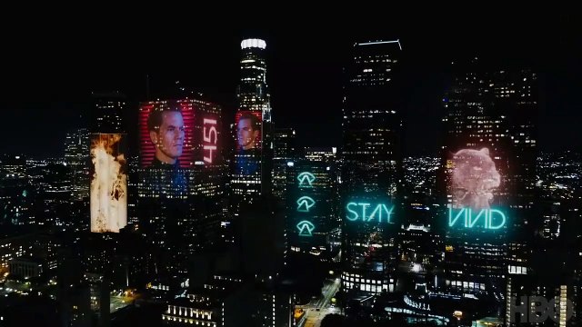 Fahrenheit 451 : Pourquoi doit-on liker tout, comme ça ? s'interroge le réalisateur Ramin Bahrani