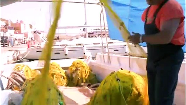 Khaos, les visages humains de la crise grecque Bande-annonce VO