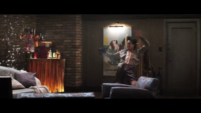 Everly Bande-annonce VO