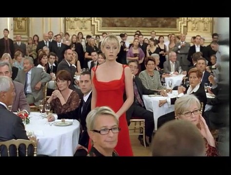 La fille coupée en deux Teaser VF