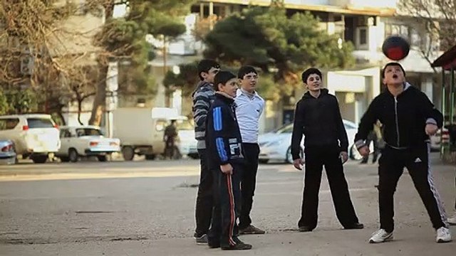 Torn - EXTRAIT VO Je peux jouer avec vous ?