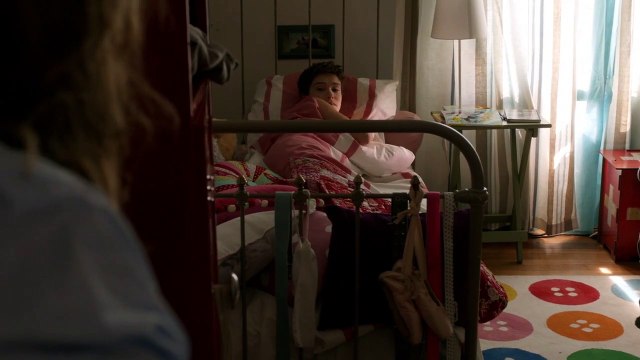 Nina - saison 1 Bande-annonce VF