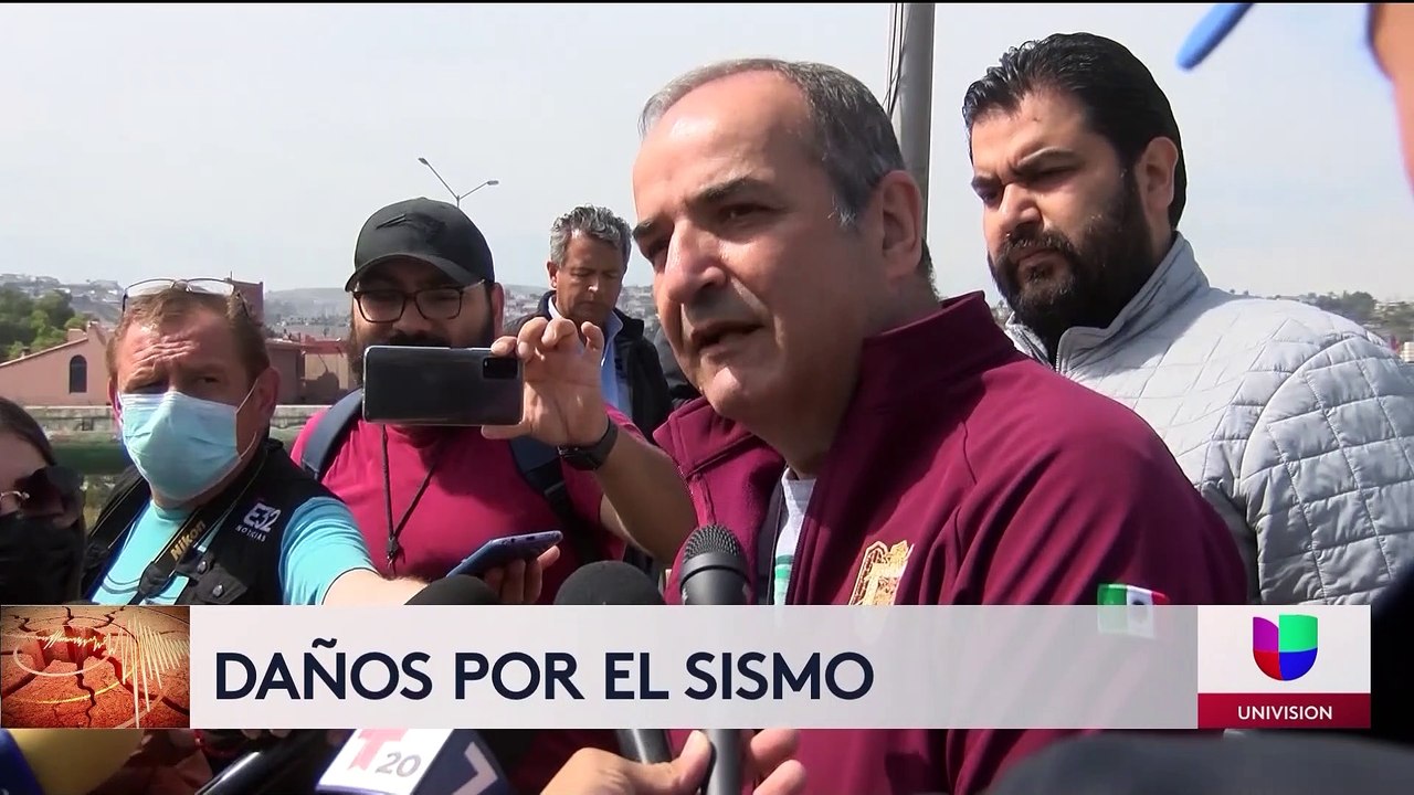Se presentaron algunos daños en un puente de Tijuana debido al reciente sismo.