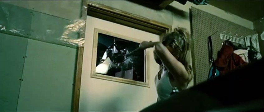 La Maison au bout de la rue Bande-annonce VO