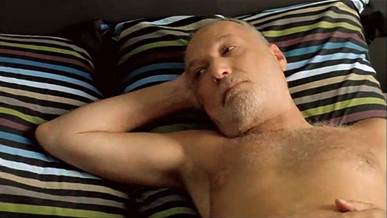 La fille coupée en deux Extrait vidéo (2) VF