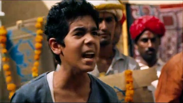 Lili la petite sorcière, le dragon et le livre magique Bande-annonce (2) VF