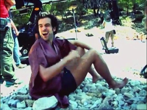 L'Age d'homme... maintenant ou jamais Bande-annonce (2) VF