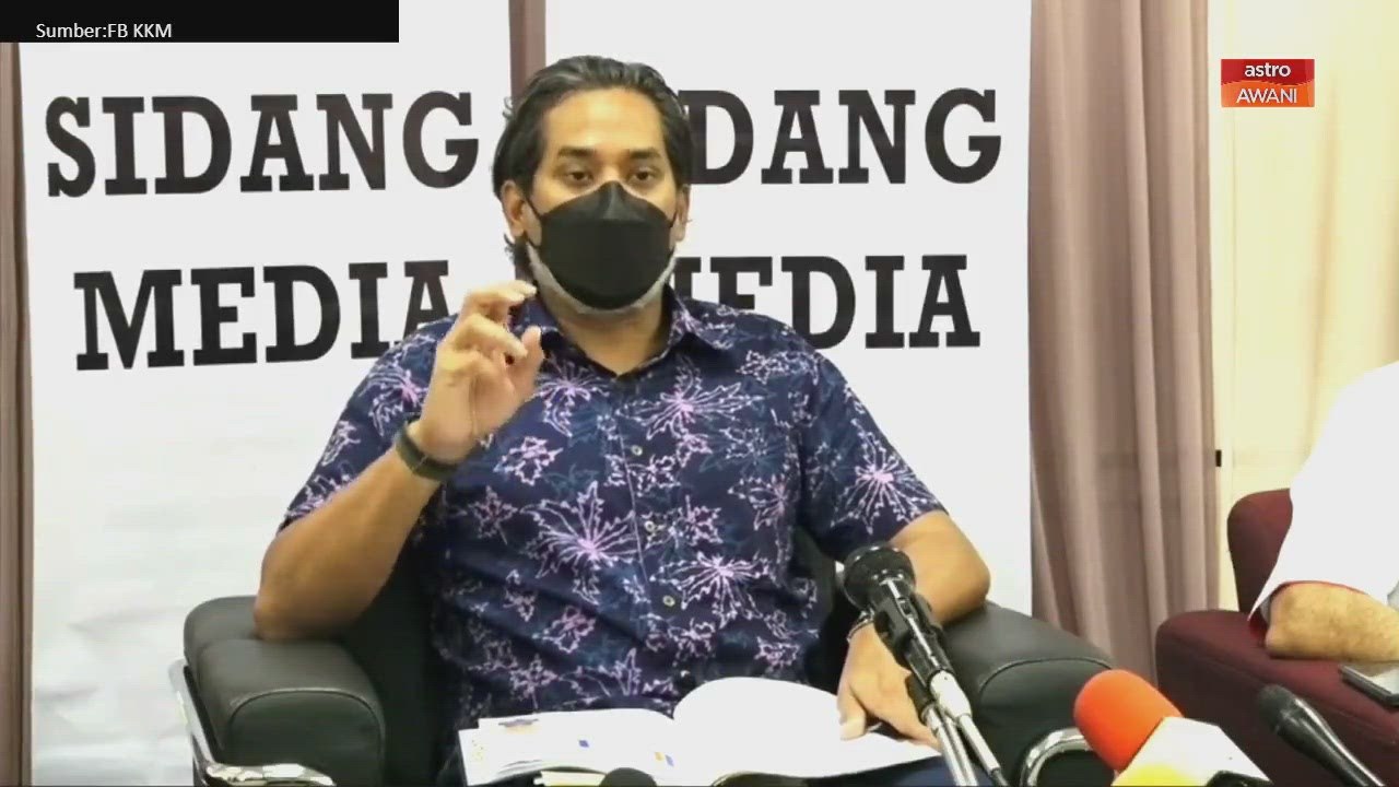 Khairy Jamaluddin rayu warga emas ambil dos penggalak sebelum Syawal