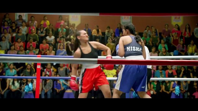 Holiday Bande-annonce VO