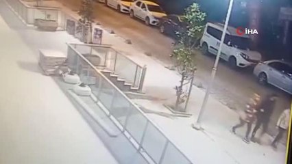 Dolandırıcılığın böylesi... Sevgili rolü yapan 3 kişi sahte dolarlarla telefon satın alıp kaçtı