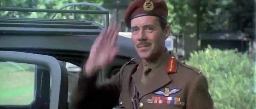 Un Pont trop loin Bande-annonce VO