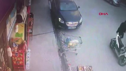 ESENYURT'TA BALTALI YOL VERME KAVGASI