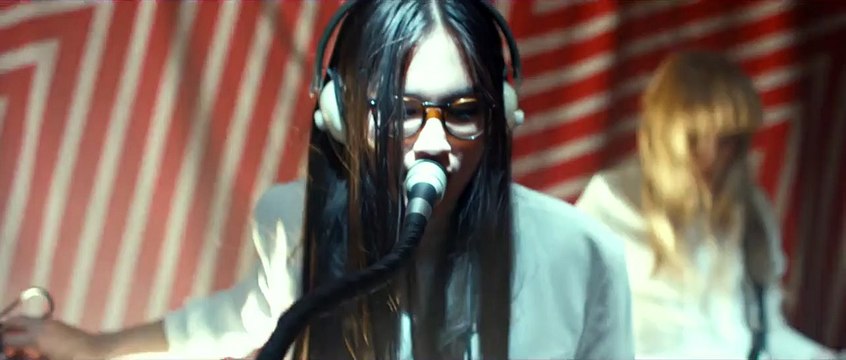 Belgica - EXTRAIT VOST Turn Off the Lights