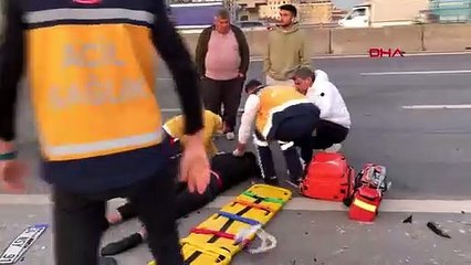 Feci kaza: Otomobil ikiye bölündü