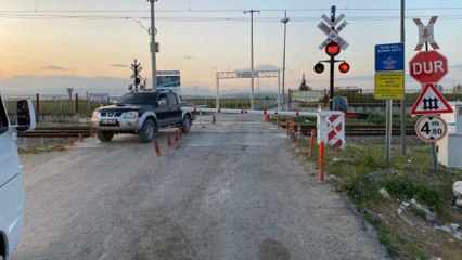 Hemzemin geçitteki sinyalizasyon arızası tehlike arz ediyor