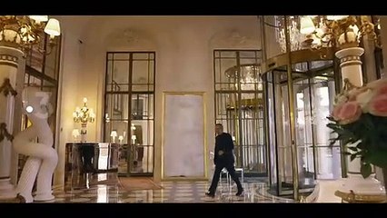 Thierry Ardisson revient à la télé sur France 3 avec un concept original qui fait revivre les stars disparues le temps d'une interview avec pour commencer... Dalida !