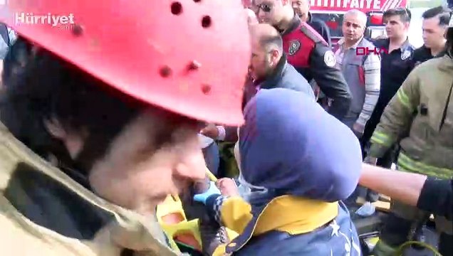 Sultangazi'de can pazarı; sürücüyü kurtarmak için zamanla yarıştılar