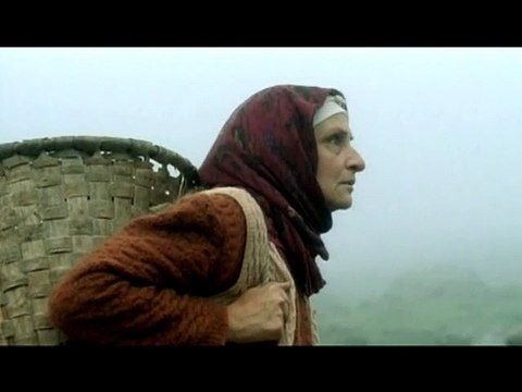 En attendant les nuages Bande-annonce VO