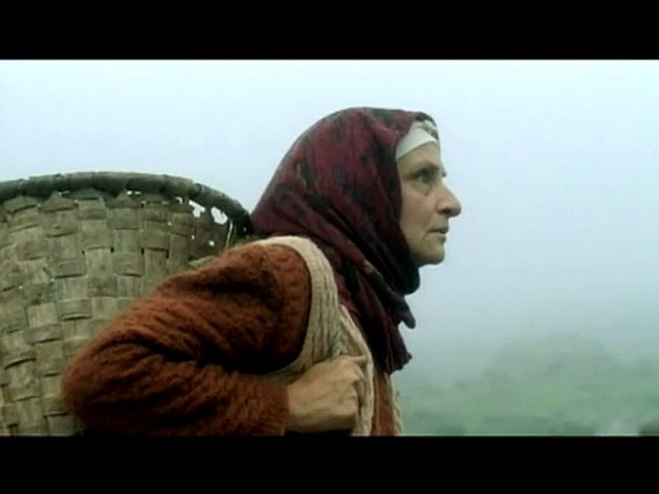 En attendant les nuages Bande-annonce VO