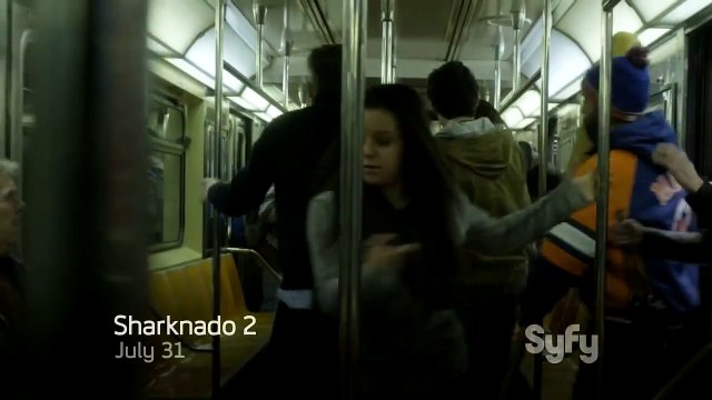 Sharknado 2 Vidéo clip (2) VO