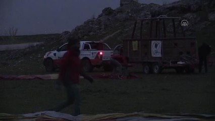 Pamukkale semalarını her gün 40 sıcak hava balonu süslüyor