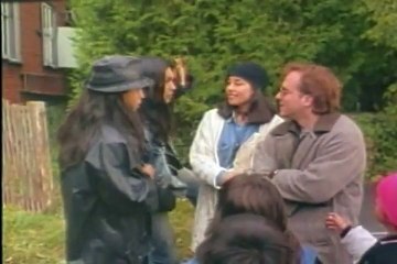 Dance Me Outside Bande-annonce VO